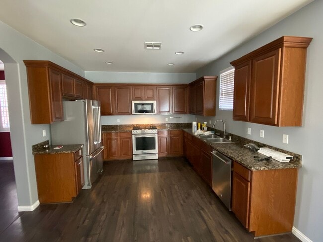 Photo - Gorgeous 4Bed/2.5Bath/2Car, 2-Story Residence with Loft in Mountains Edge Area gated Community!