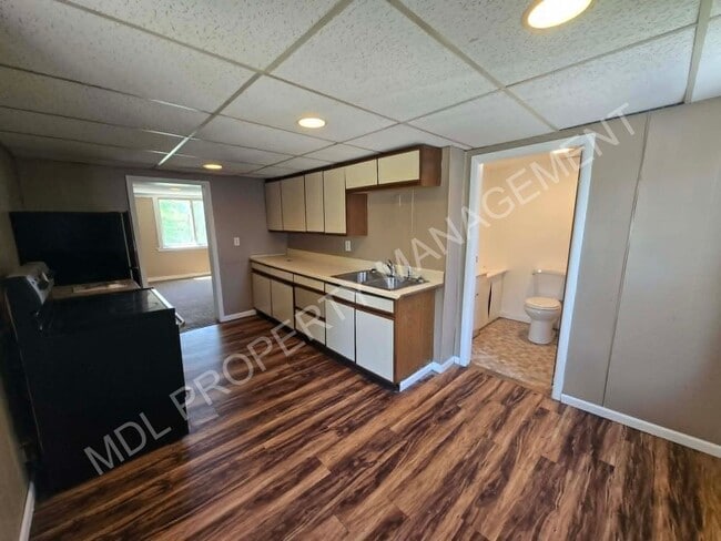 Photo - 401 Litchfield St Unit 2
