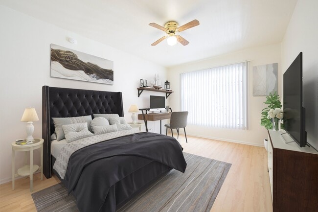 Photo - 729 Gayley Ave Unit 201