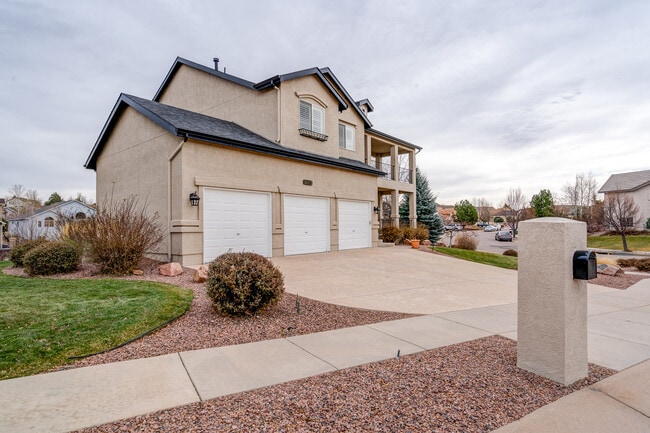 Photo - 5613 Bridlespur Ridge Pl