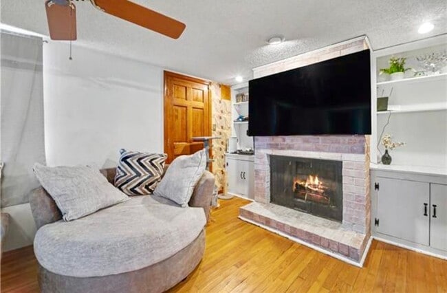 Photo - 1300 Belmont Pl