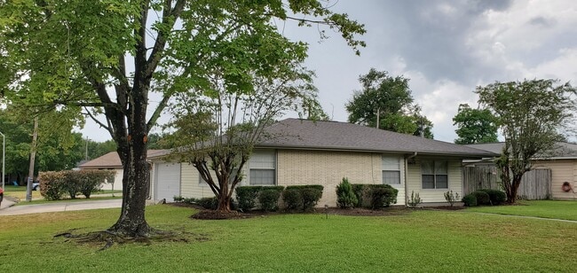 Photo - 4805 Lawndale Ave