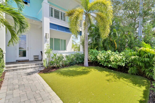 Photo - 513 SW Ocean Blvd