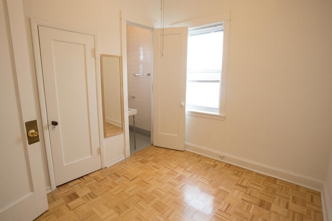 Photo - 5300-5308 S. Hyde Park Boulevard