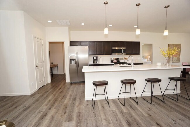 Photo - 2922 Poinciana Dr