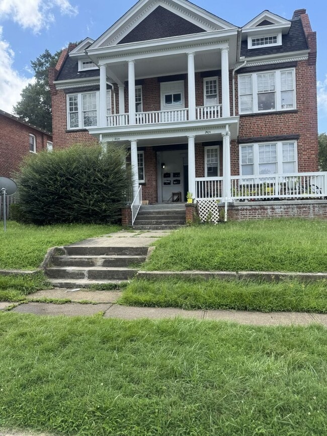 Building Photo - 2422 Barton Ave Unit 2422 Barton Ave A