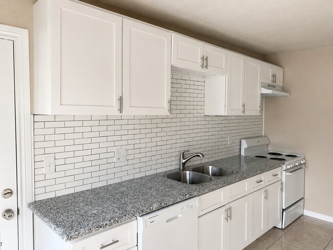 Photo - 603 Wisteria St
