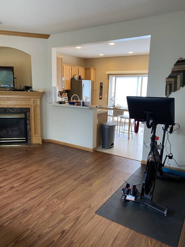 11327 Fergus St NE Townhome Townhome Rental in Blaine MN