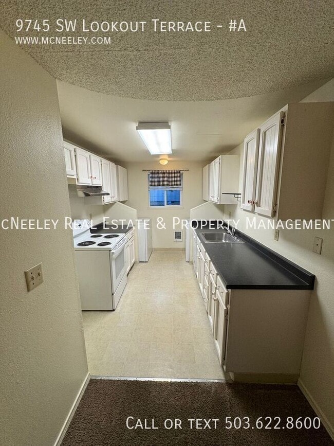 Photo - 9745 SW Lookout Terrace Unit #A