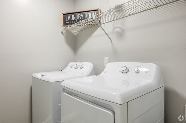2BR, 2BA - 930SF - Laundry Room