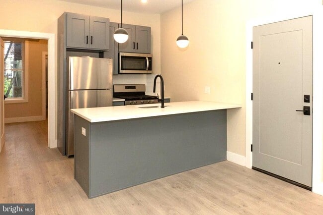 Photo - 223 S 44th St