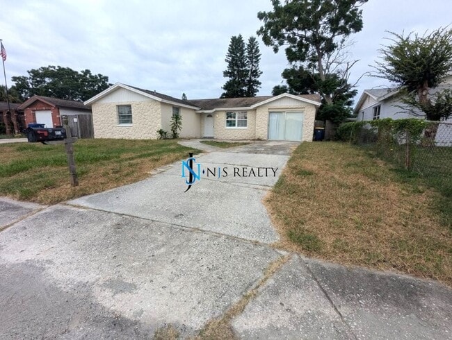 Building Photo - BEAUTIFUL, Large - 4/2 1500 Sq. Ft., Renov... Rental