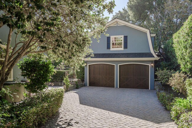 Photo - 719 W Poplar Ave