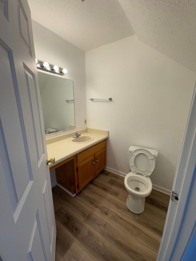 Photo - 427 Mt Pelia Rd Unit 3