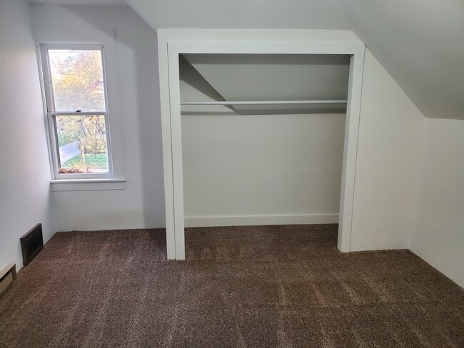 Photo - 1719 1/2 N Oneida St Unit Appleton Upper Duplex