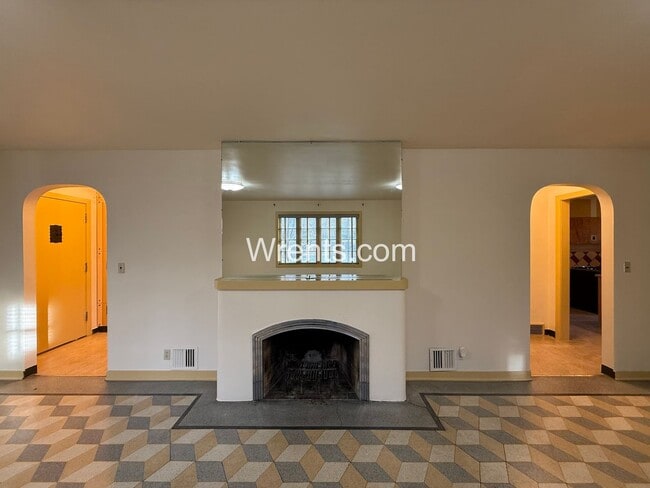 Photo - Stunning South Hill Home