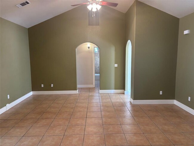 Photo - 3 Huckleberry Ln