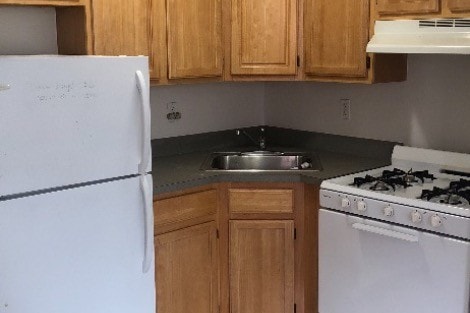 Kitchen - 142 Jefferson Ave Unit 2