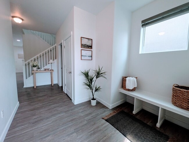 Photo - 1049 Albion Meadow Way