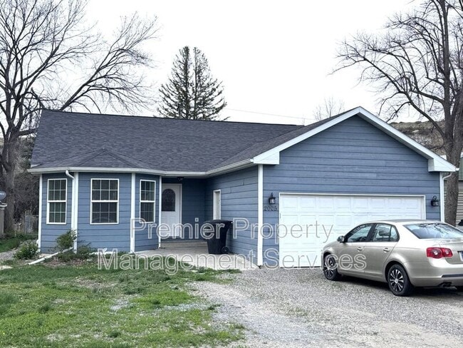 Building Photo - 2005 8th Ave N