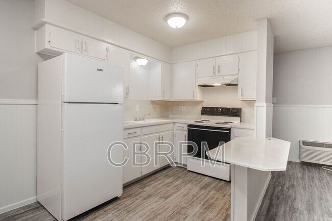 Photo - 1317 52nd St