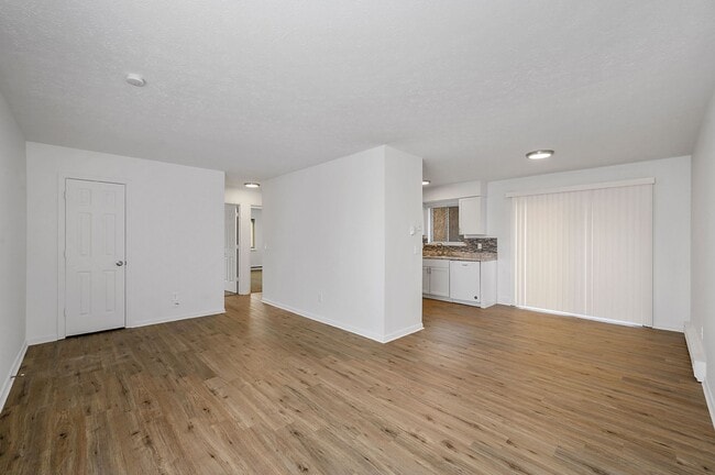Waynedale Circle Apartments