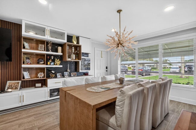 Photo - 212 High Point Blvd Unidad C