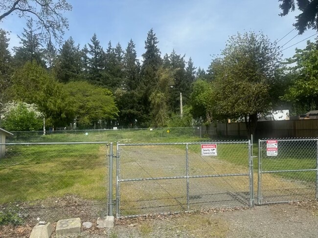 Photo - 14518 Portland Ave SW Unit A