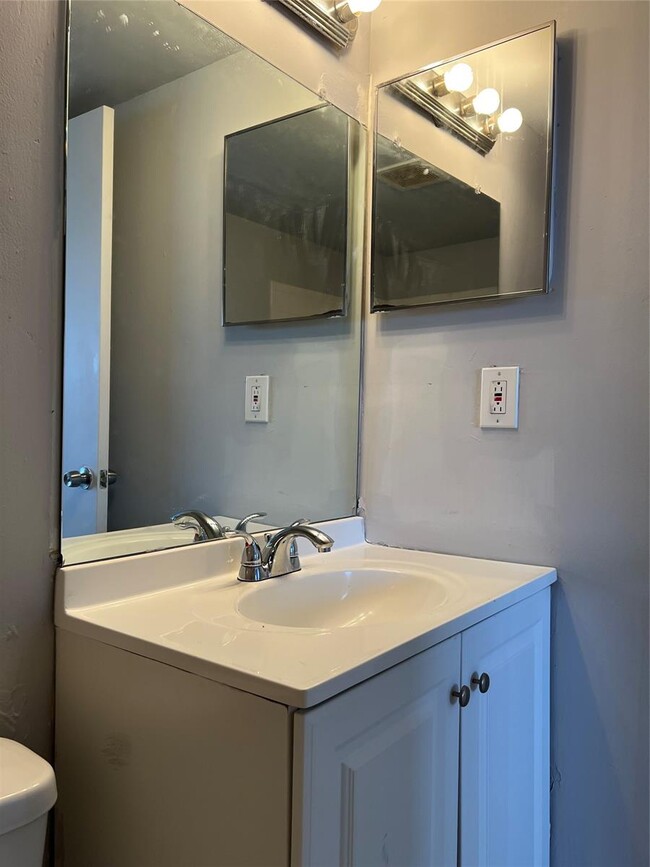 Photo - 3120 N Pine Island Rd Unit 108