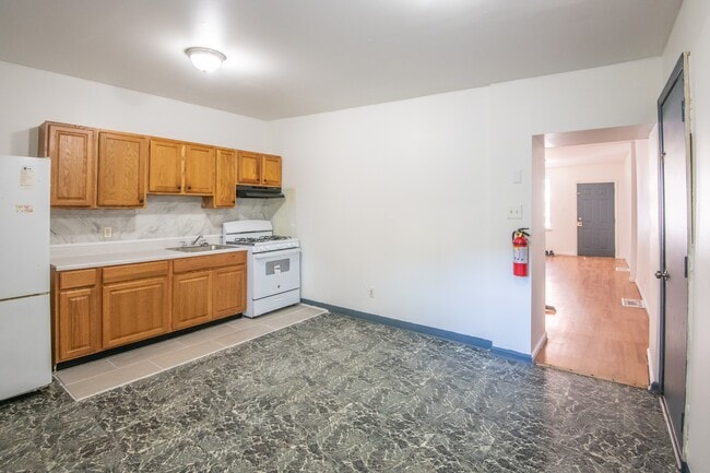 Photo - 506 Cherry St