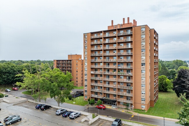 Photo - Adelaide Towers I - III