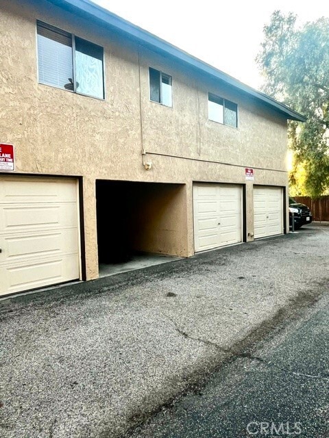 2429 S Ridgewood Dr