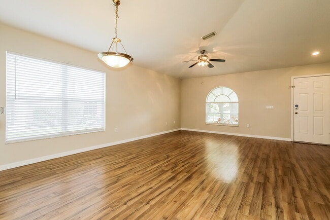 Photo - 1036 Lake Shore Ranch Dr
