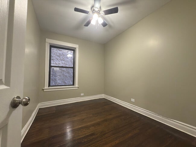 Photo - 4617 S Calumet Ave Unidad 1