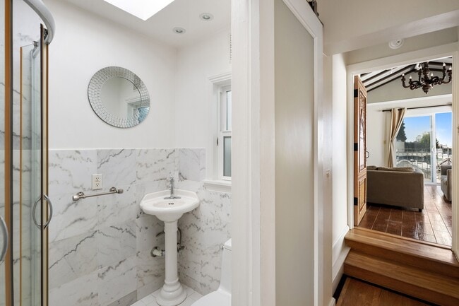 Photo - 1264 Sacramento St Unidad 1264 Sacramento St, San Francisco, CA 94108