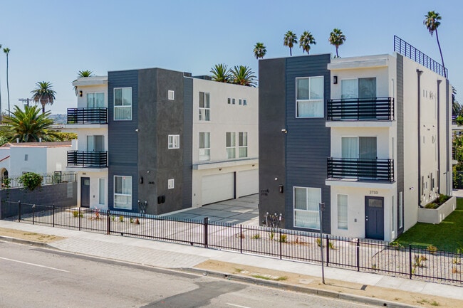 Photo - 2733 S La Brea Ave Unit 2733