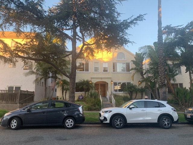 2 - 825 12th St Unit 3