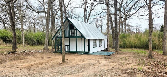 Building Photo - 900 Mohawk Dr Rental