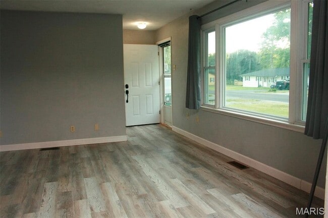 Building Photo - 3411 Sheridan Ave Rental