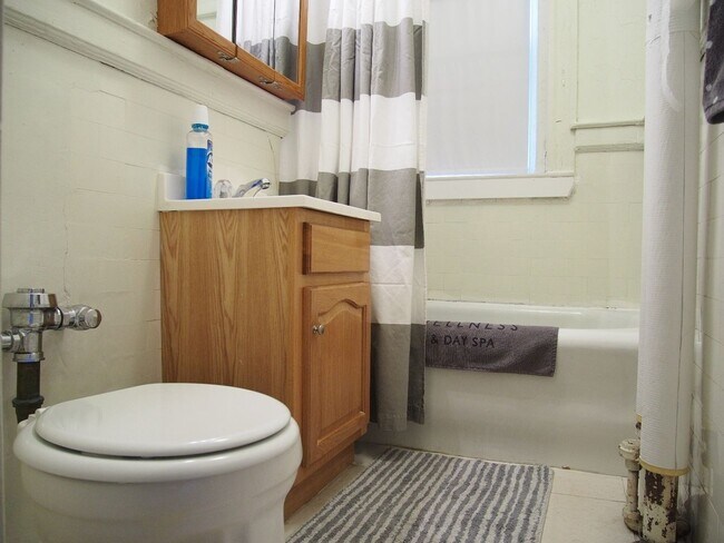 Photo - 16-1167 Boylston St