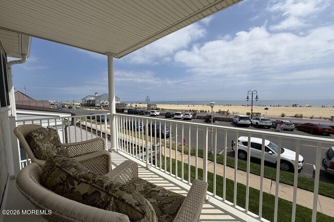605 Ocean Ave N Unit 2