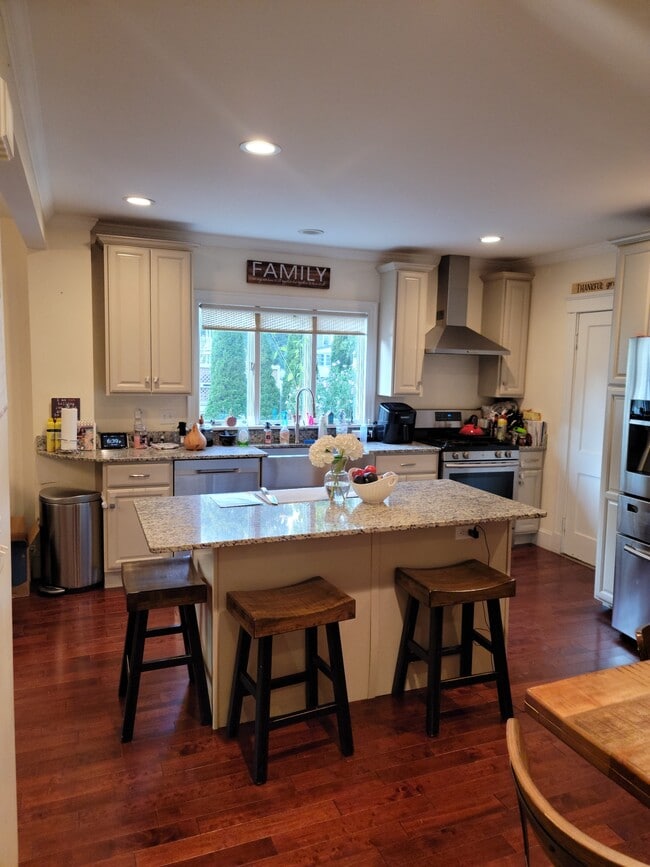 Building Photo - 183 Main St Unit 1st floor