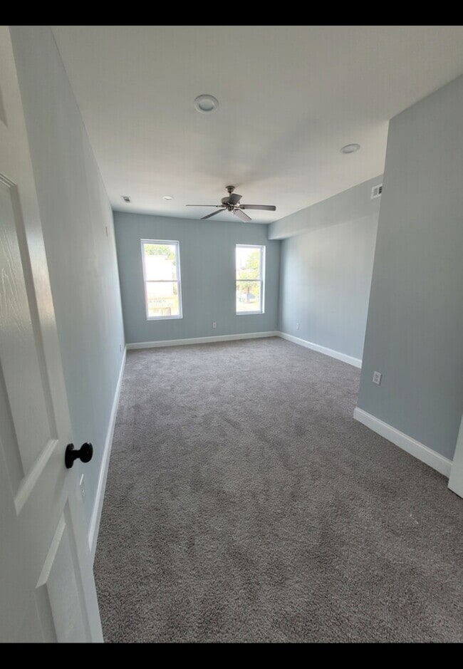 Building Photo - 1333 N Milton Ave Unit #2 Rental