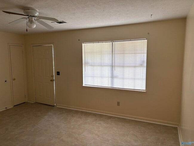 Photo - 6204 Menifee Dr NW