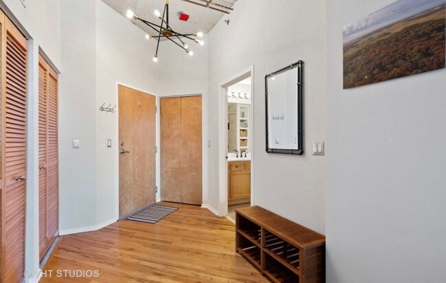 Photo - 6 S Laflin St Unit 611