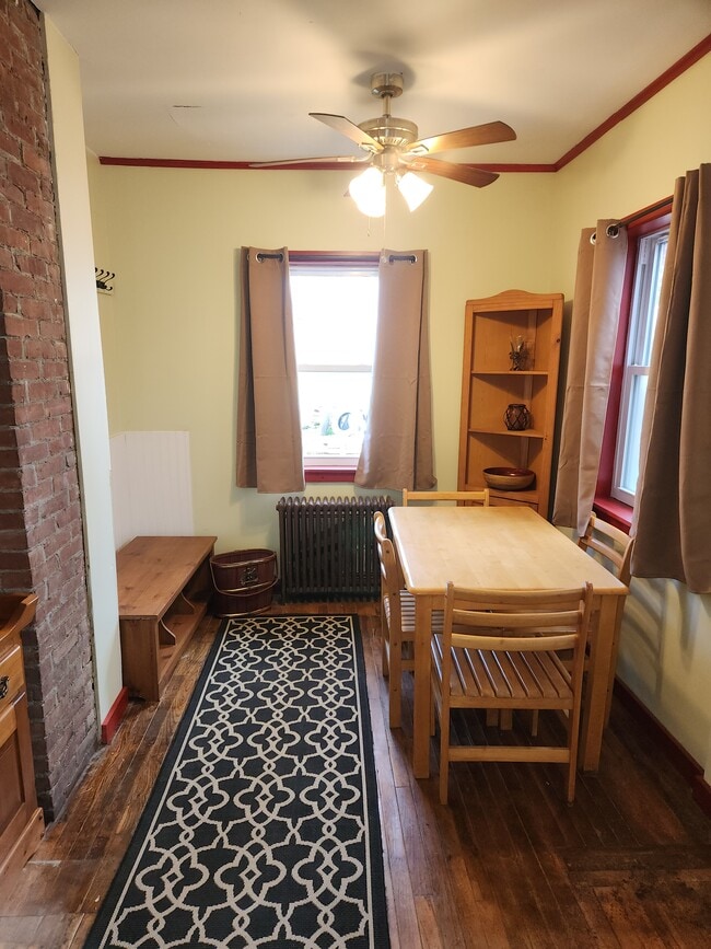 Photo - 2460 US Route 5 N