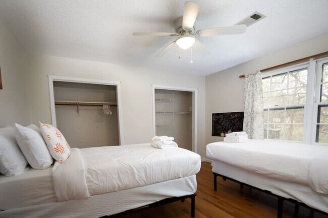 3309 Hillcrest Ln Unit SI ID1043908P