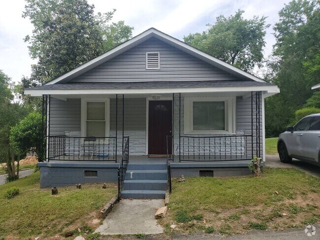 Building Photo - Coming Soon! 3 Bedroom Home