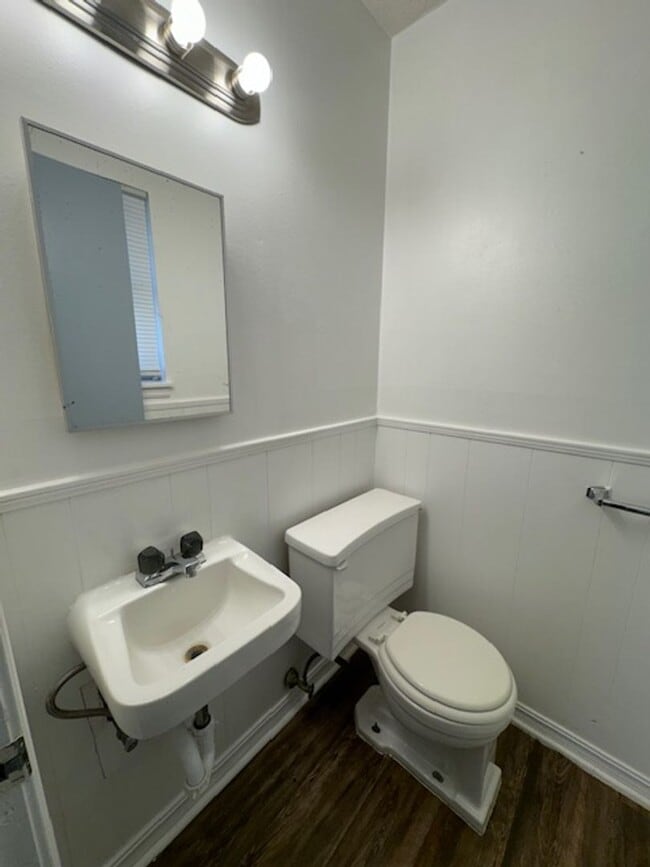 Photo - 3 bed 1.5 baths in Bethany!