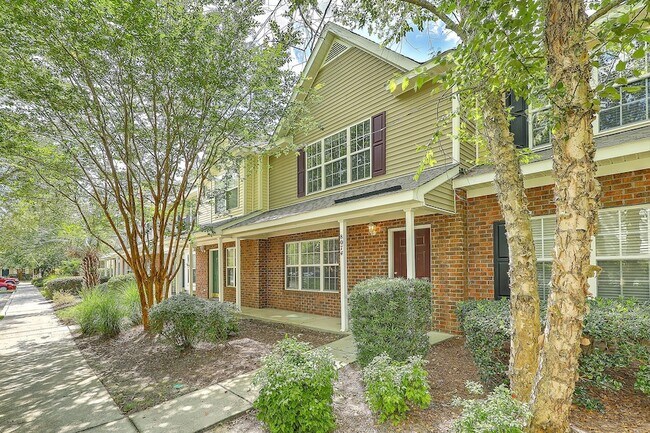 8074 Shadow Oak Dr